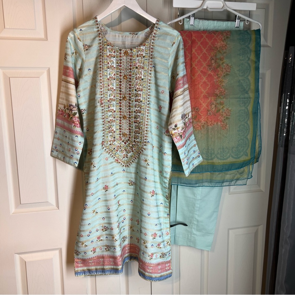Beechtree 3pc suit mint green and pink custom stitch size Medium